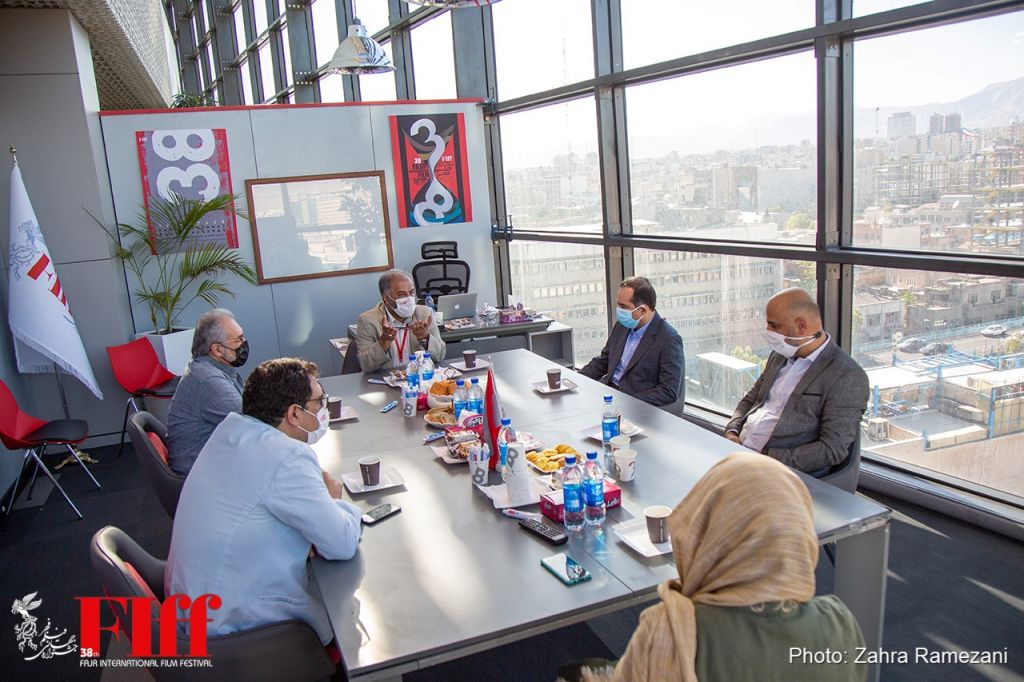 بازدید حسین انتظامی از سی‌وهشتمین جشنواره جهانی فیلم فجر