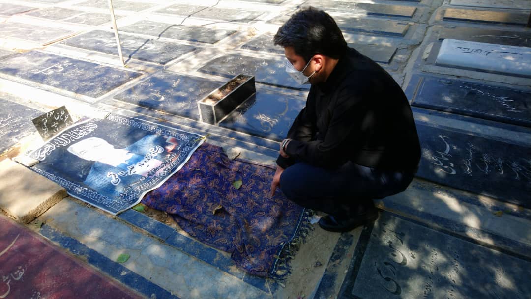 حضور رییس سازمان سینمایی در قطعه شهدا و هنرمندان بهشت زهرا (س)