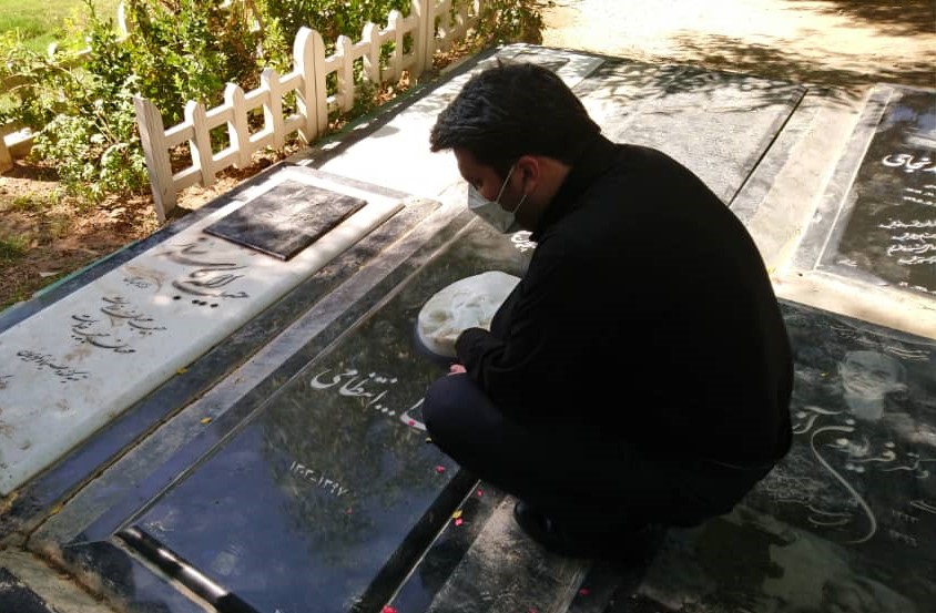 حضور رییس سازمان سینمایی در قطعه شهدا و هنرمندان بهشت زهرا (س)