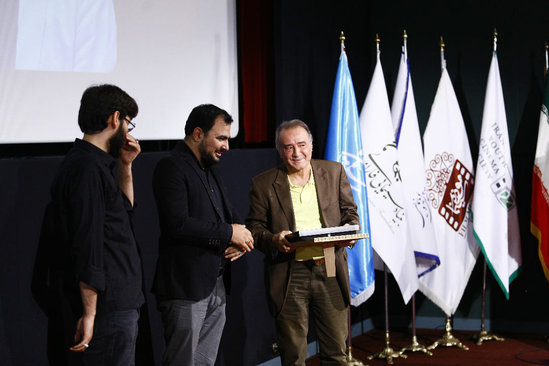 مراسم تجلیل از خبرنگاران حوزه سینما /گزارش تصویری