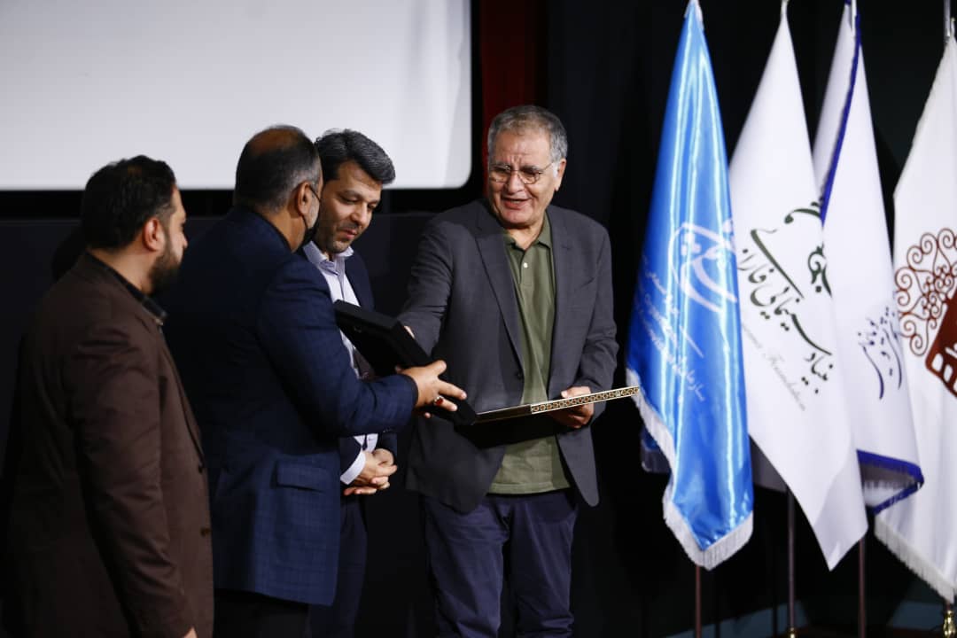 مراسم تجلیل از خبرنگاران حوزه سینما /گزارش تصویری