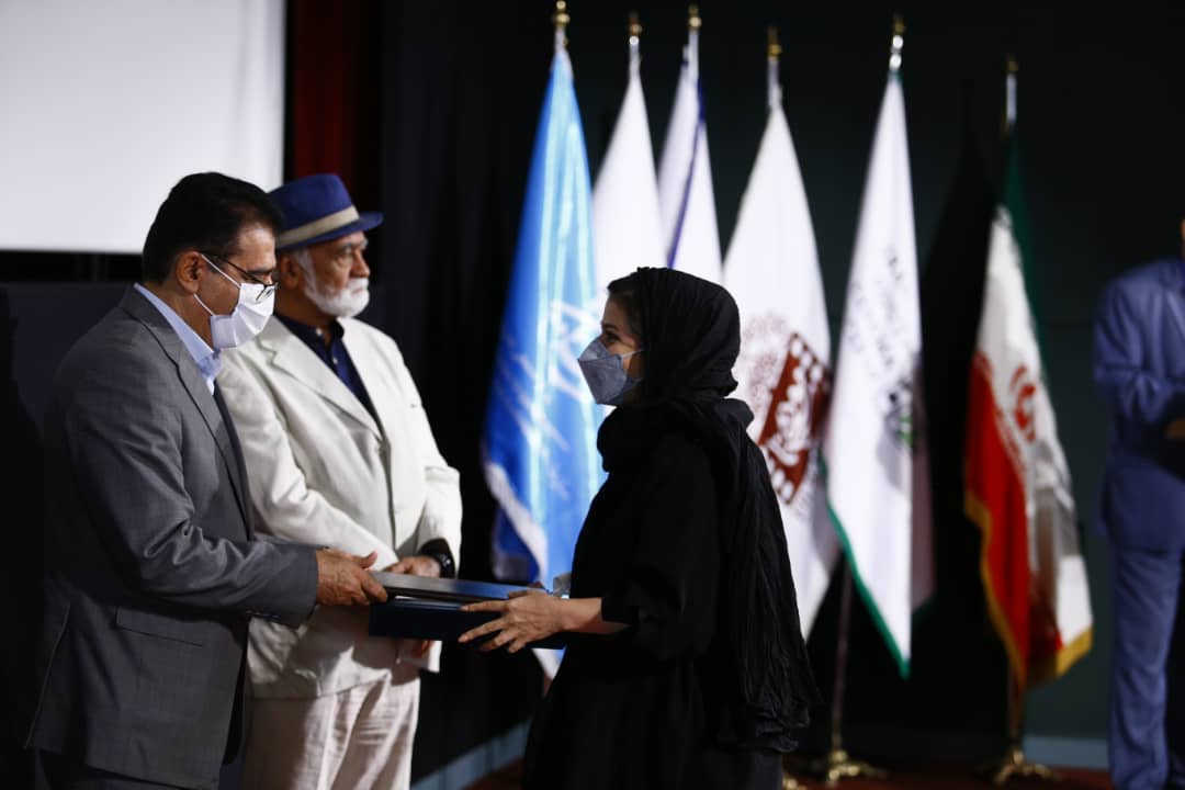 مراسم تجلیل از خبرنگاران حوزه سینما /گزارش تصویری