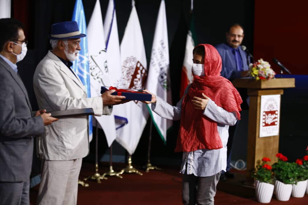 مراسم تجلیل از خبرنگاران حوزه سینما /گزارش تصویری