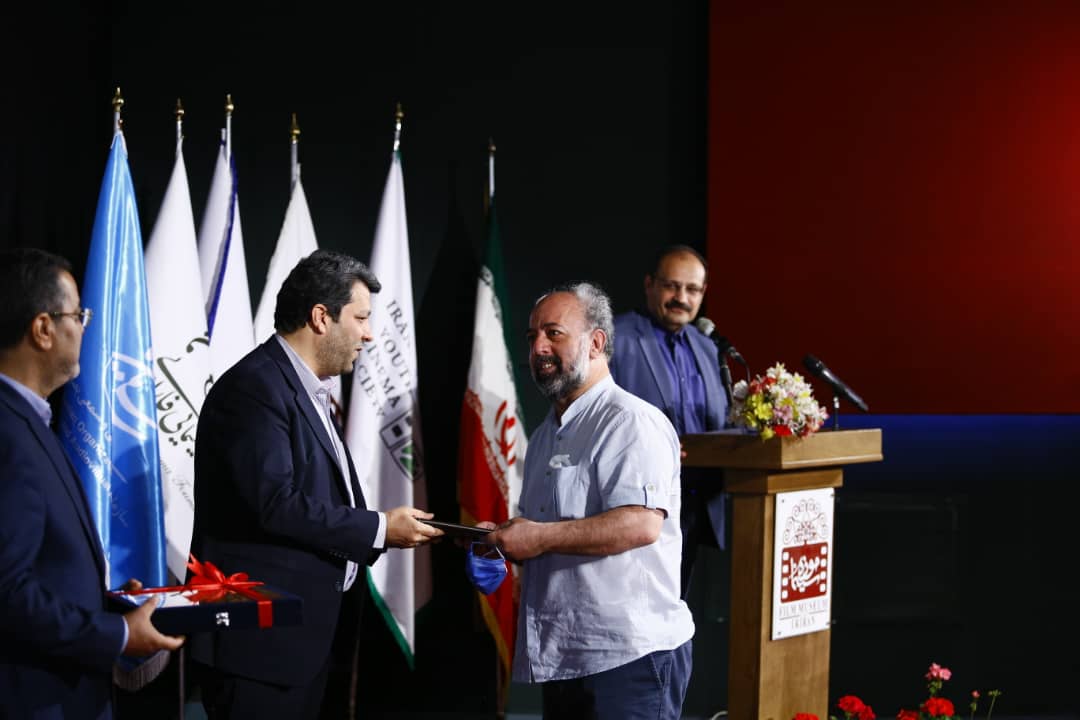 مراسم تجلیل از خبرنگاران حوزه سینما /گزارش تصویری