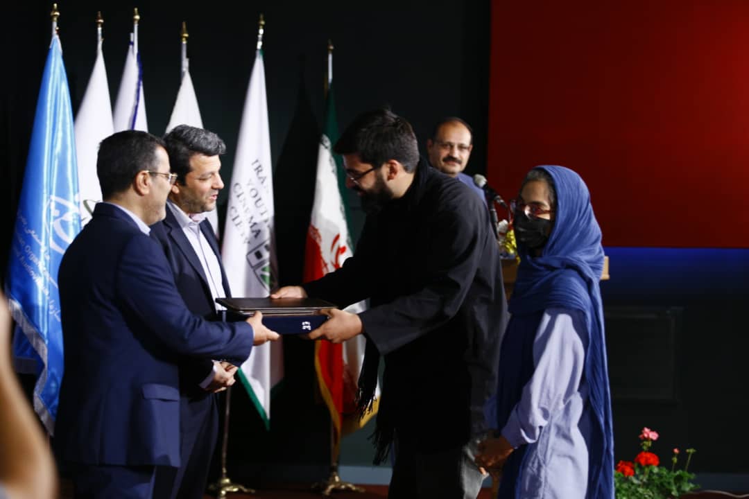 مراسم تجلیل از خبرنگاران حوزه سینما /گزارش تصویری