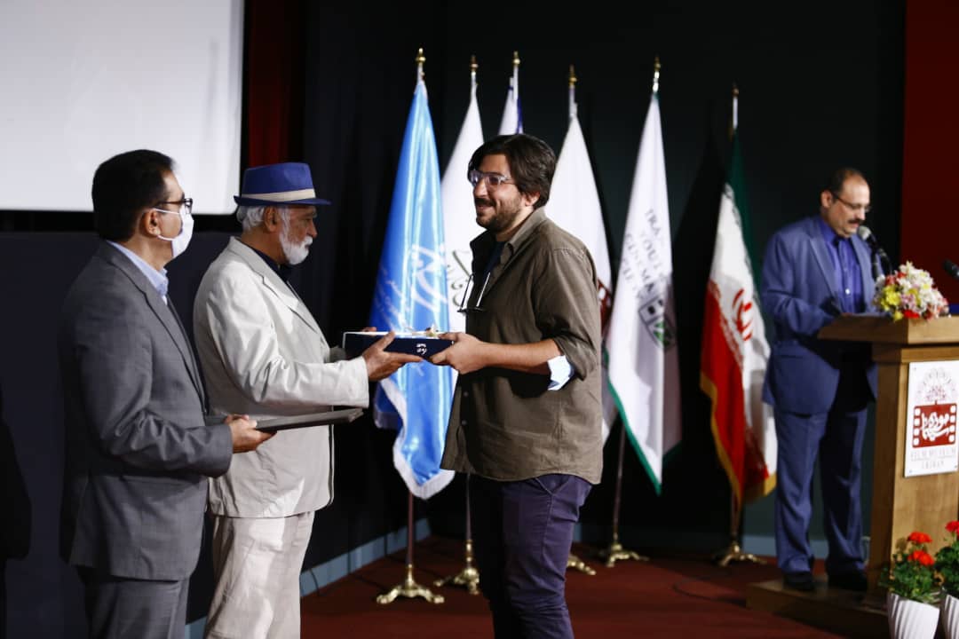 مراسم تجلیل از خبرنگاران حوزه سینما /گزارش تصویری