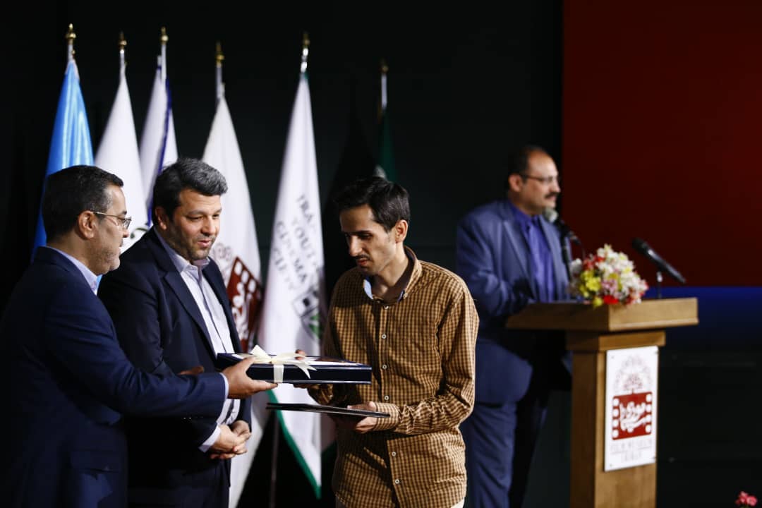 مراسم تجلیل از خبرنگاران حوزه سینما /گزارش تصویری