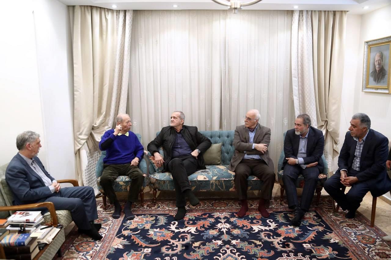 دیدار نوروزی رئیس جمهور با علی نصیریان