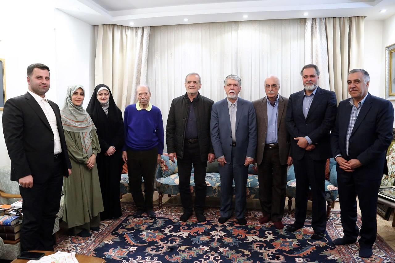 دیدار نوروزی رئیس جمهور با علی نصیریان