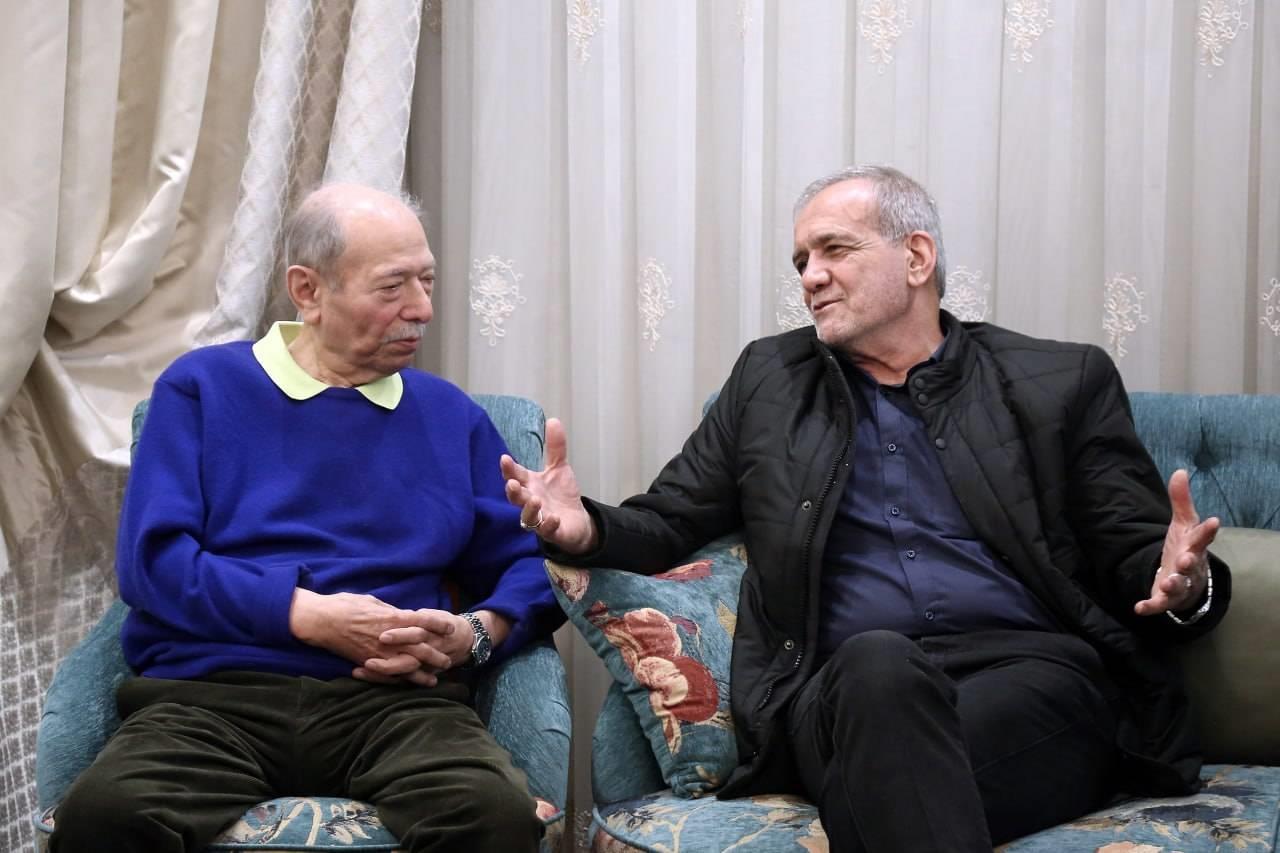 دیدار نوروزی رئیس جمهور با علی نصیریان