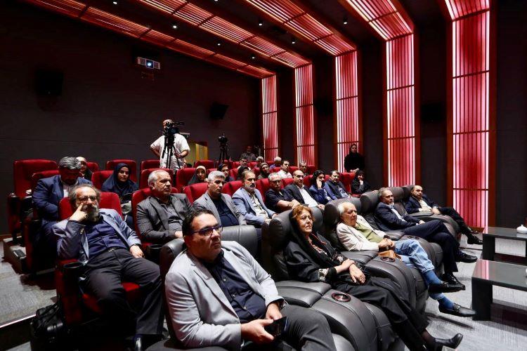 اهدای گواهینامه درجه یک هنری به سیروس الوند