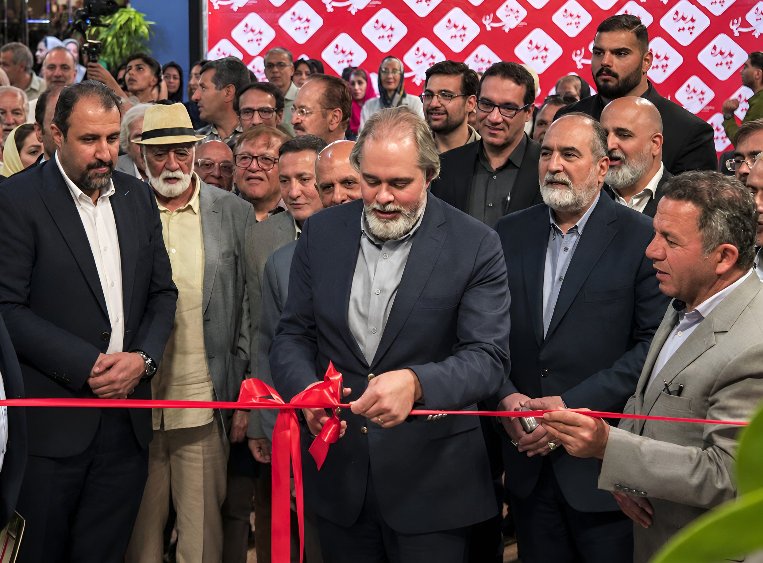 پردیس سینمایی پدیده افتتاح شد / مشهد در سبد فرهنگی کشور جایگاهی ویژه دارد
